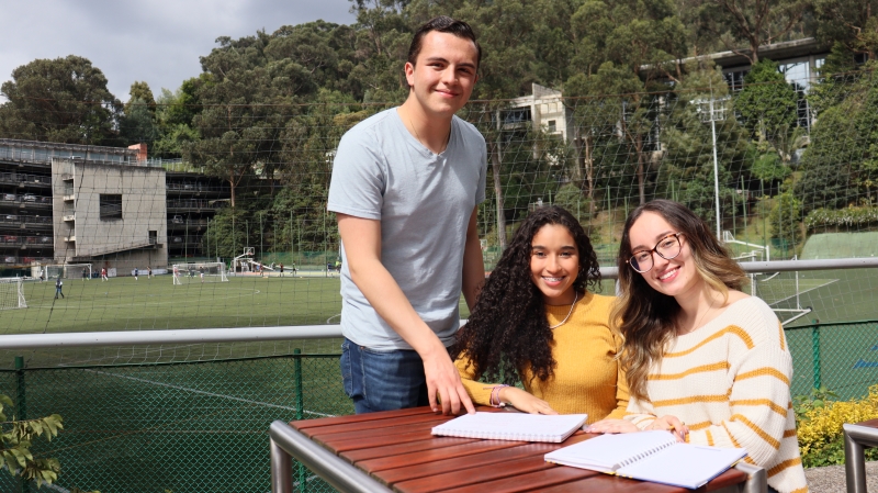 Financiación y Becas Pontificia Universidad Javeriana